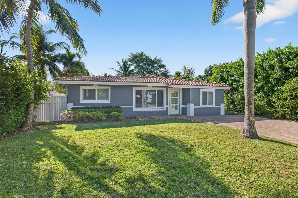 360 SW 2nd Street Boca Raton FL 33432
