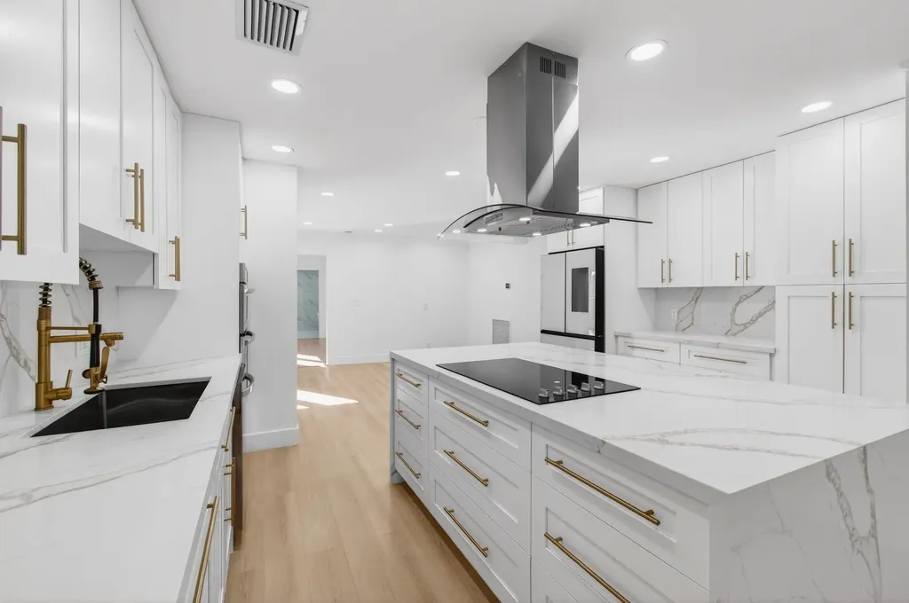 360 SW 2nd Street Boca Raton FL 33432