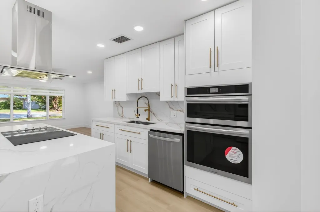 360 SW 2nd Street Boca Raton FL 33432