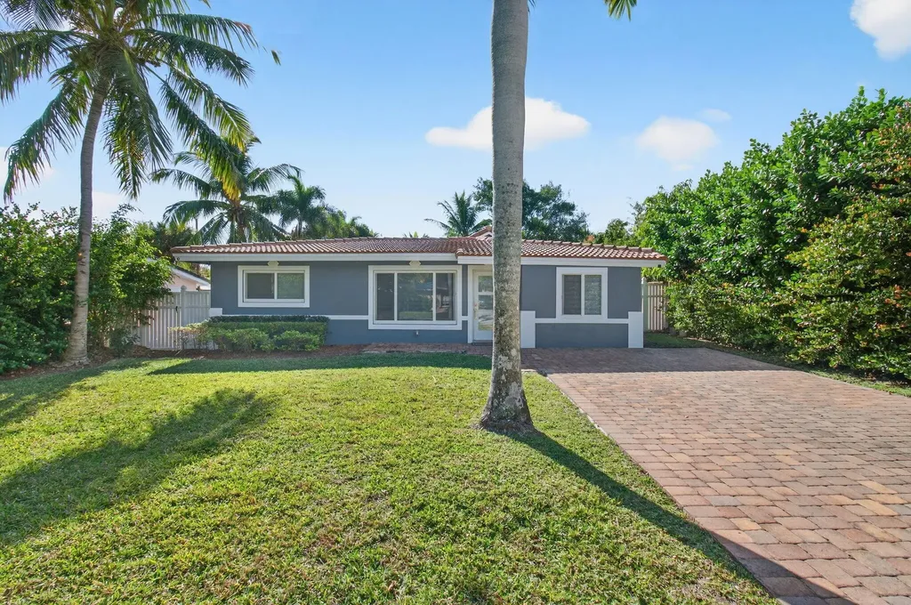 360 SW 2nd Street Boca Raton FL 33432