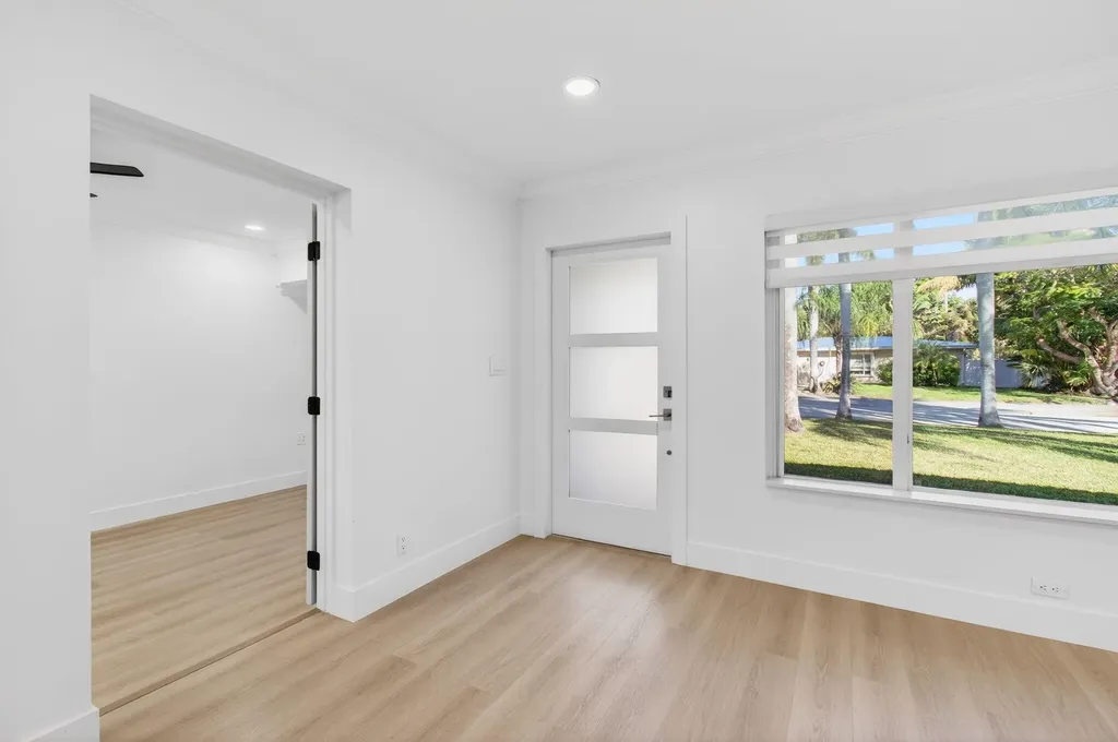 360 SW 2nd Street Boca Raton FL 33432