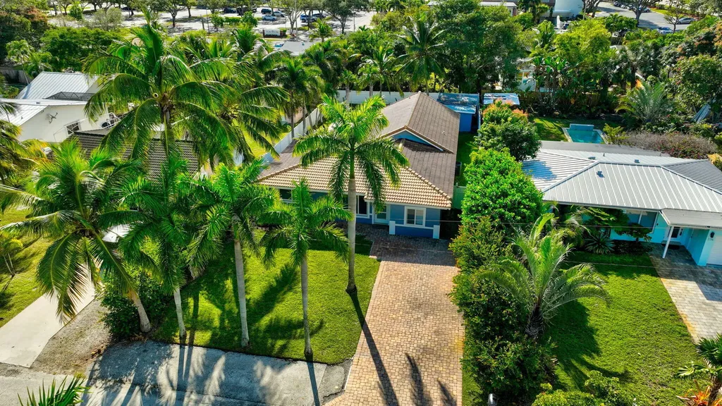 360 SW 2nd Street Boca Raton FL 33432