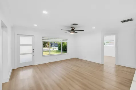 360 SW 2nd Street Boca Raton FL 33432