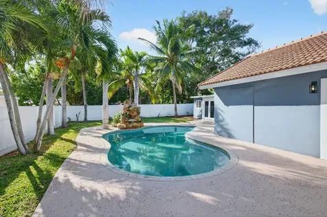 360 SW 2nd Street Boca Raton FL 33432