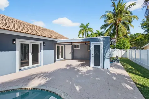 360 SW 2nd Street Boca Raton FL 33432
