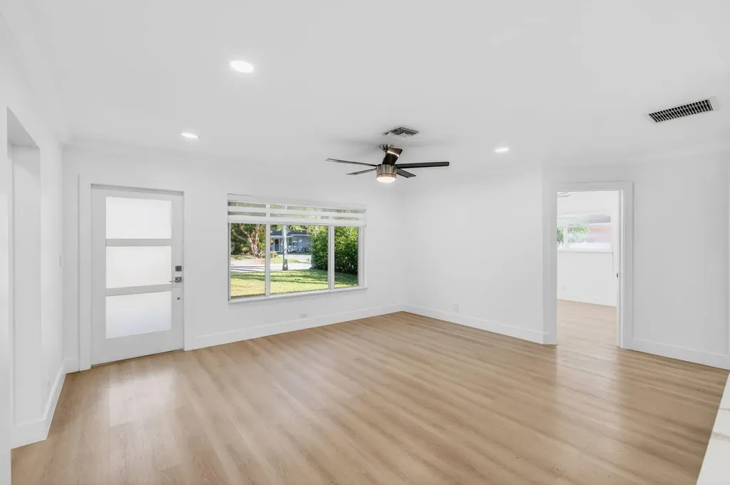 360 SW 2nd Street Boca Raton FL 33432