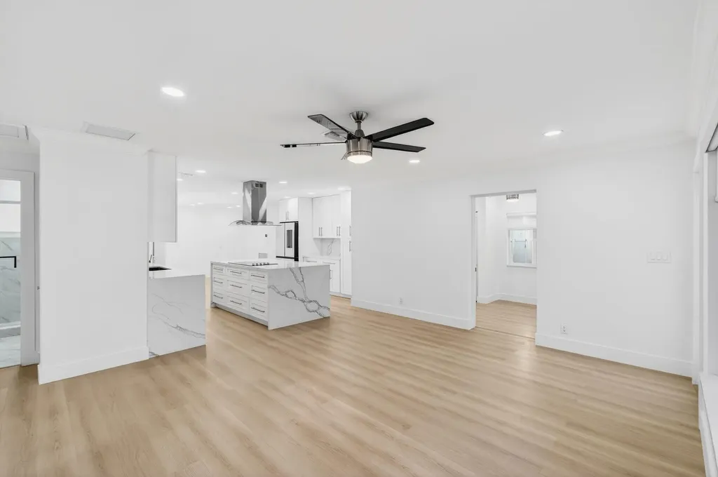 360 SW 2nd Street Boca Raton FL 33432