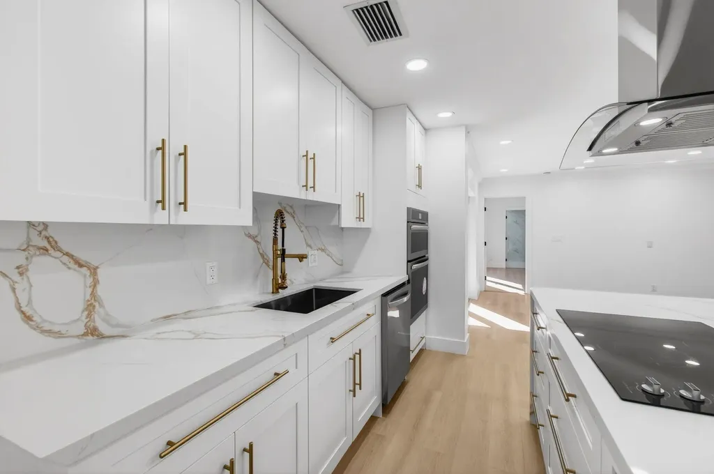 360 SW 2nd Street Boca Raton FL 33432