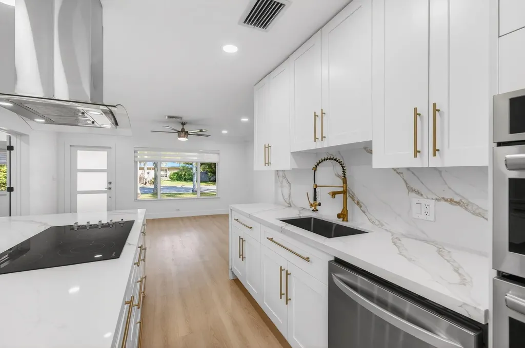 360 SW 2nd Street Boca Raton FL 33432