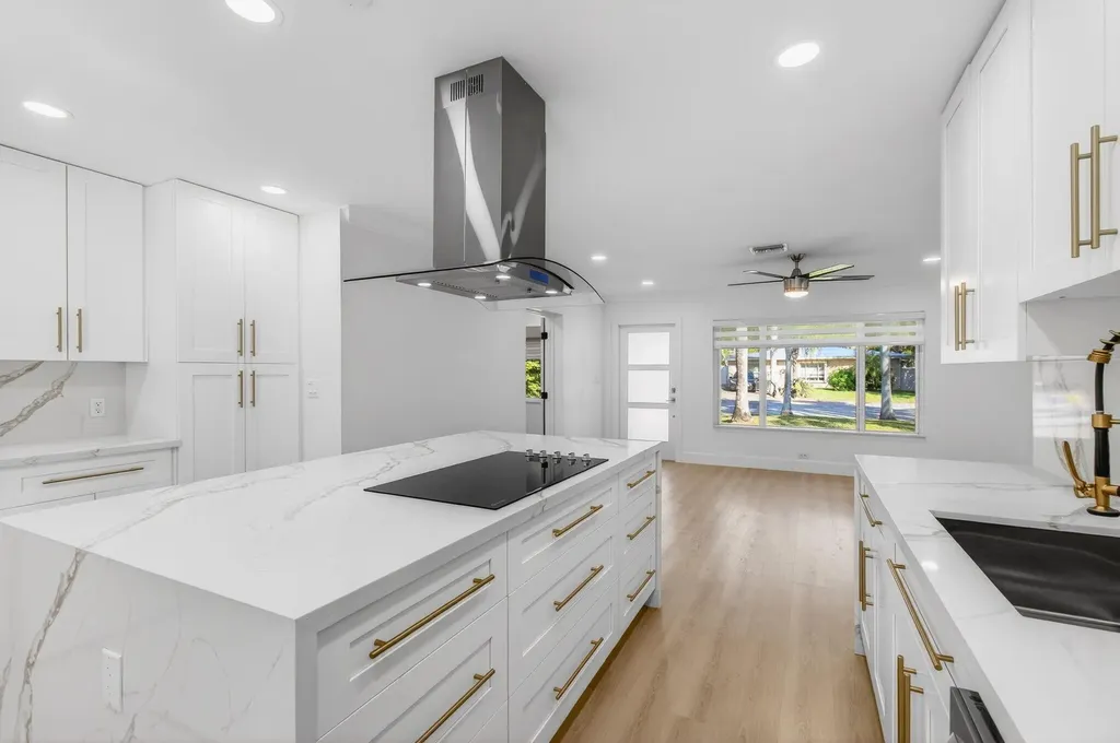 360 SW 2nd Street Boca Raton FL 33432
