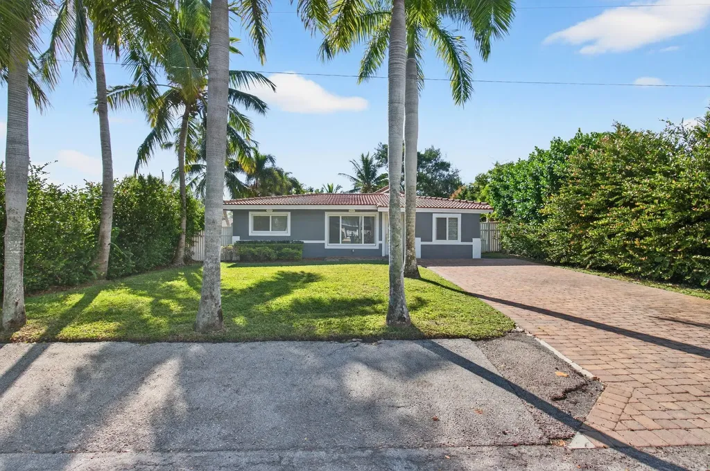 360 SW 2nd Street Boca Raton FL 33432