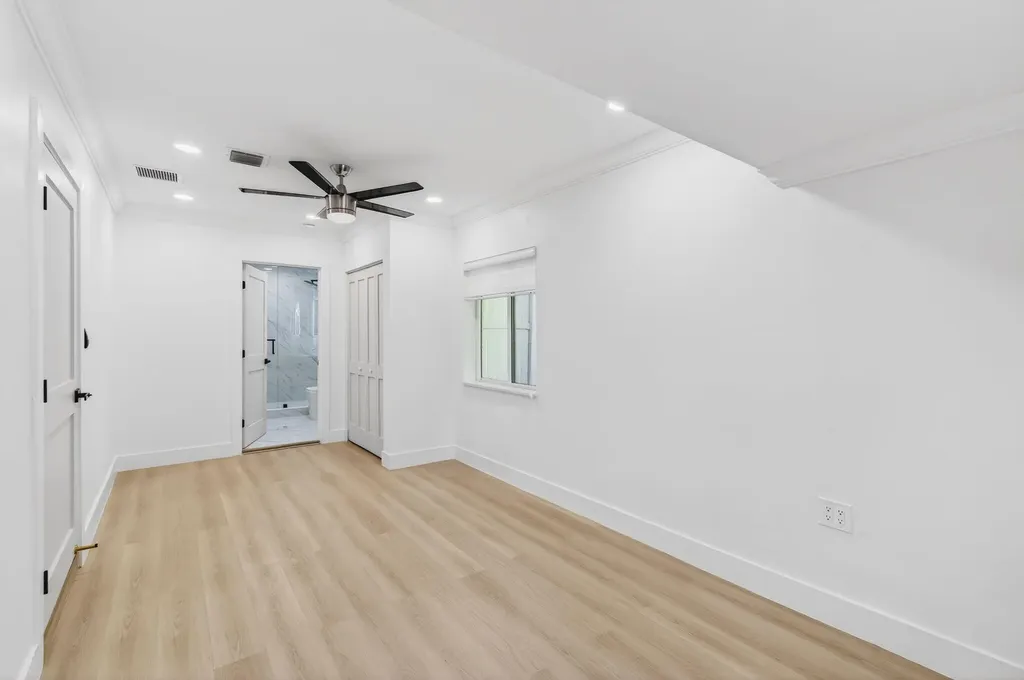 360 SW 2nd Street Boca Raton FL 33432
