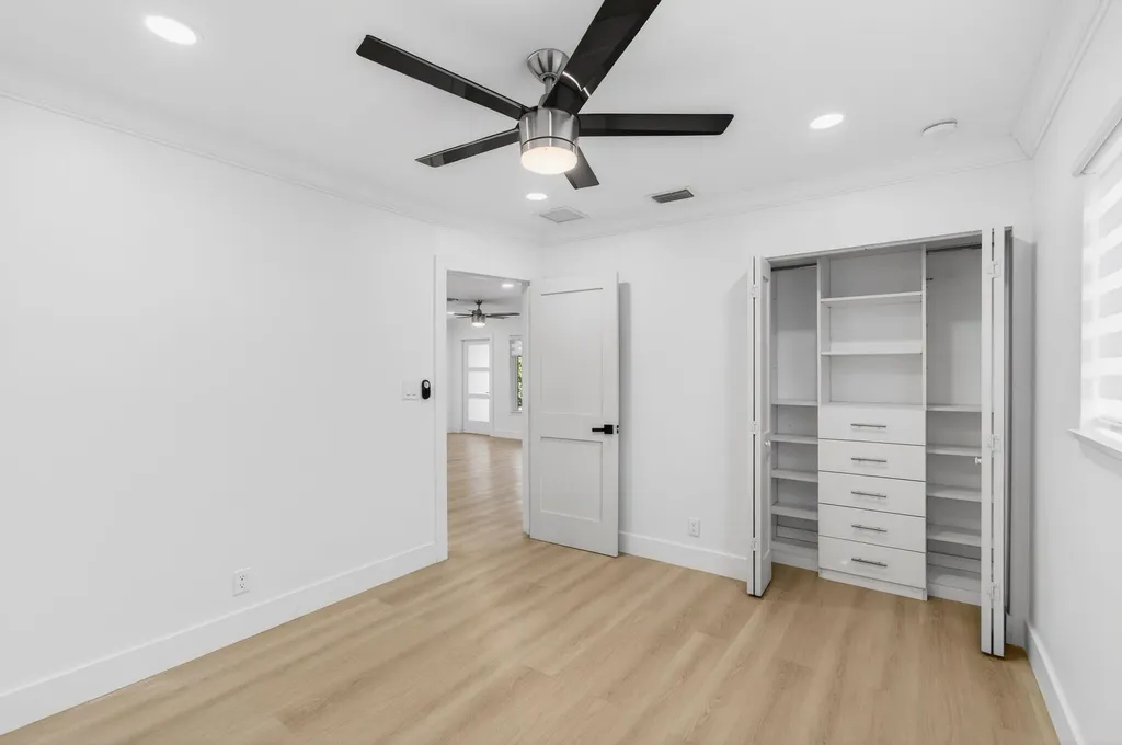 360 SW 2nd Street Boca Raton FL 33432