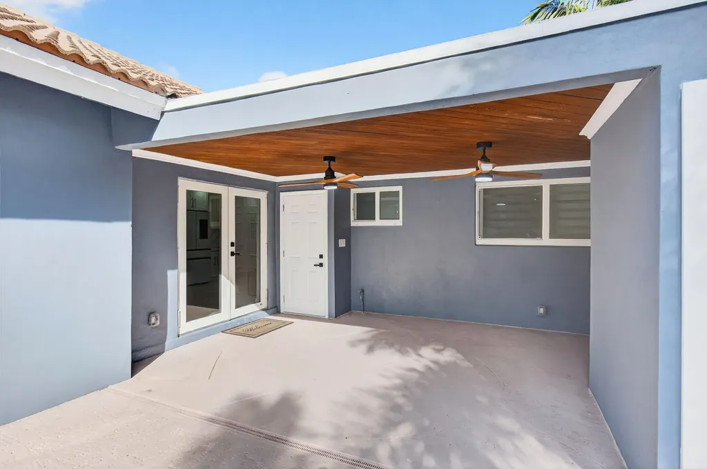 360 SW 2nd Street Boca Raton FL 33432