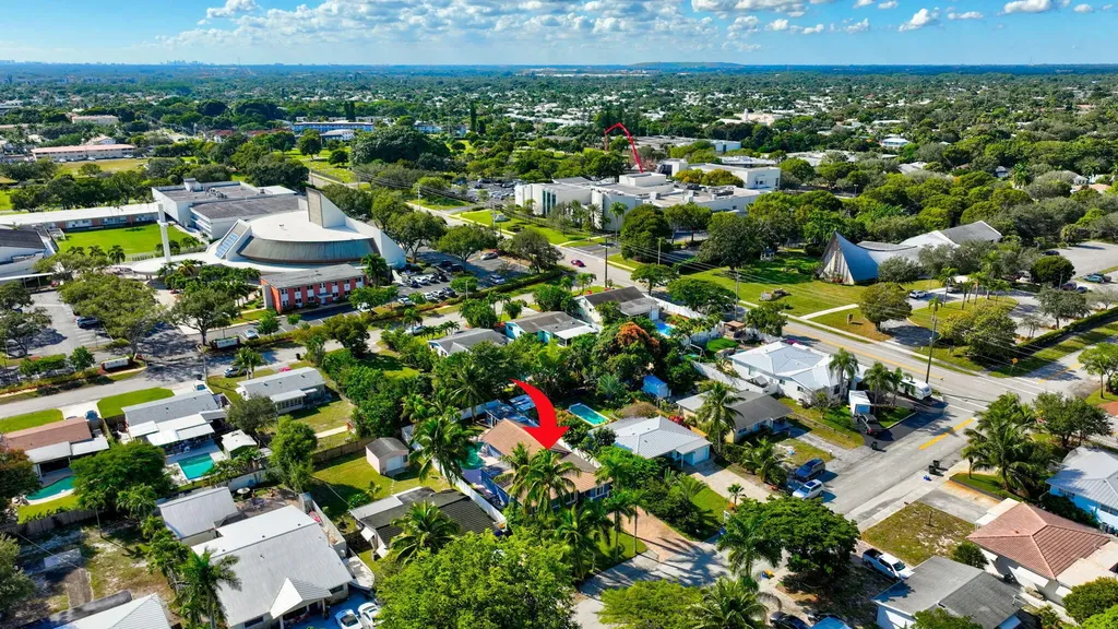 360 SW 2nd Street Boca Raton FL 33432