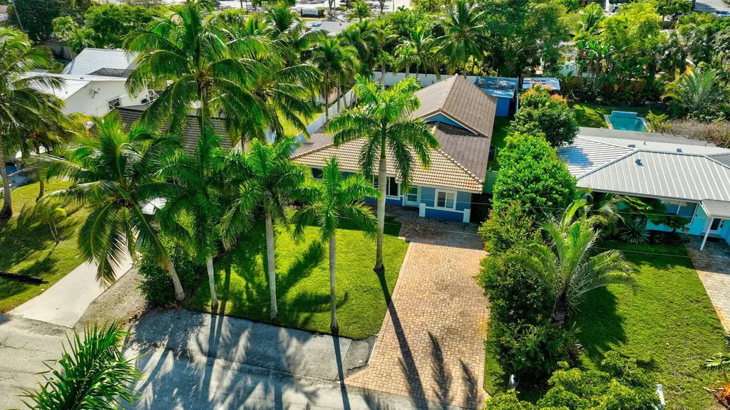 360 SW 2nd Street Boca Raton FL 33432