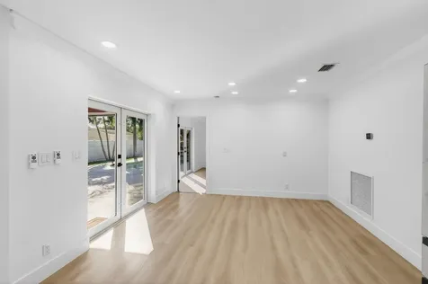 360 SW 2nd Street Boca Raton FL 33432