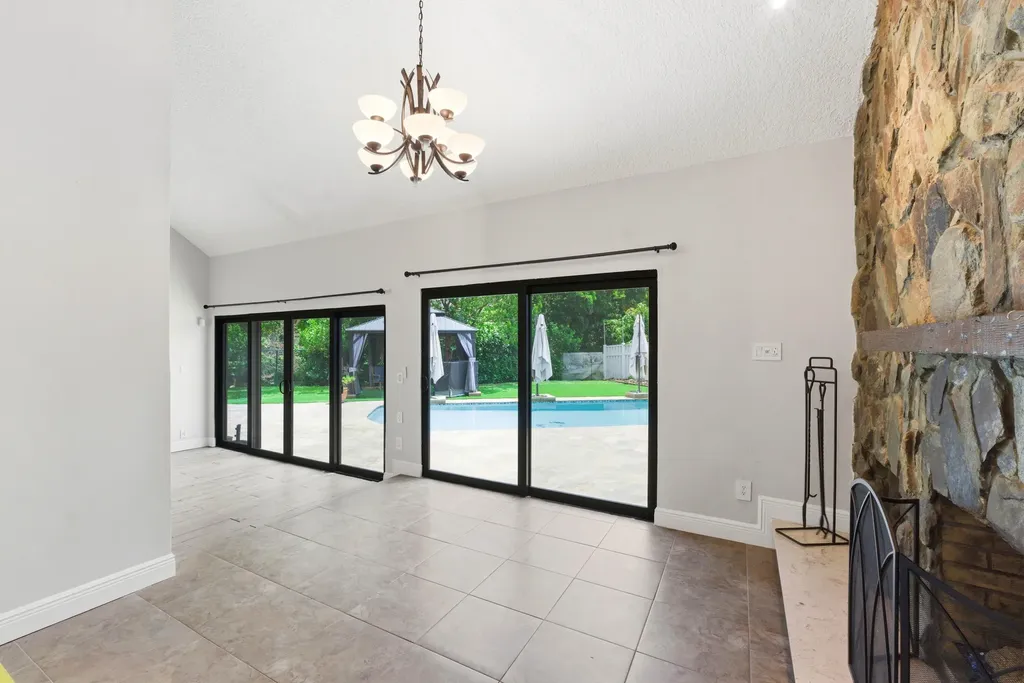 2326 NW 120th Way Coral Springs FL 33065