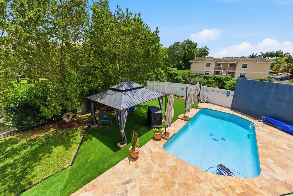 2326 NW 120th Way Coral Springs FL 33065