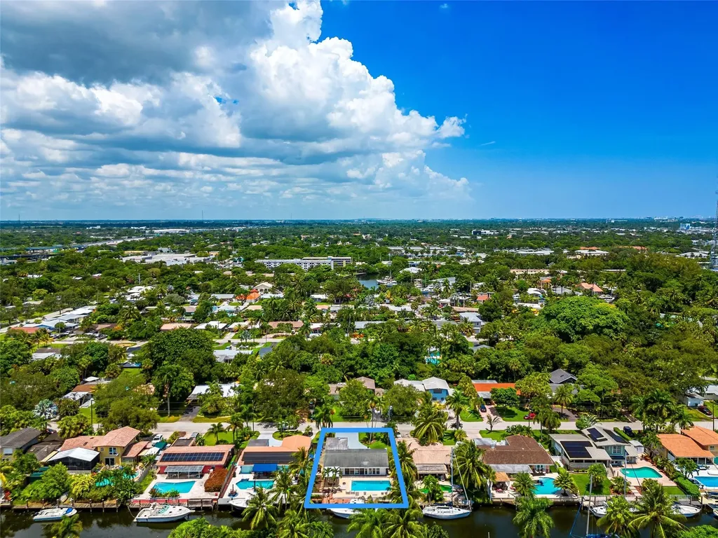 1704 SW 4th Court Fort Lauderdale FL 33312