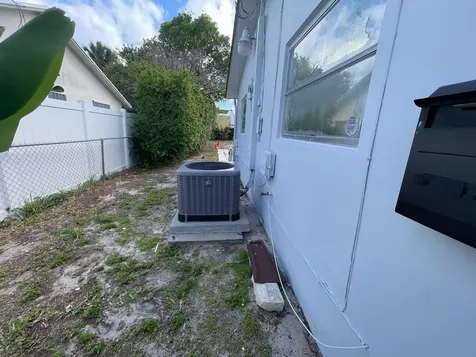 840 NW 33 Street Oakland Park FL 33309