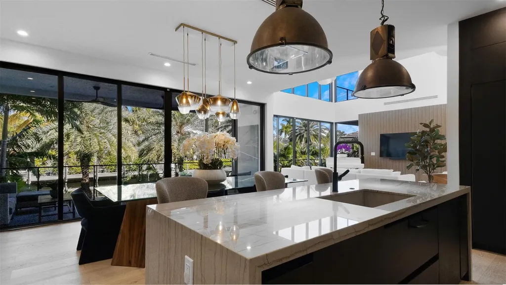 823 Ponce De Leon Drive Fort Lauderdale FL 33316