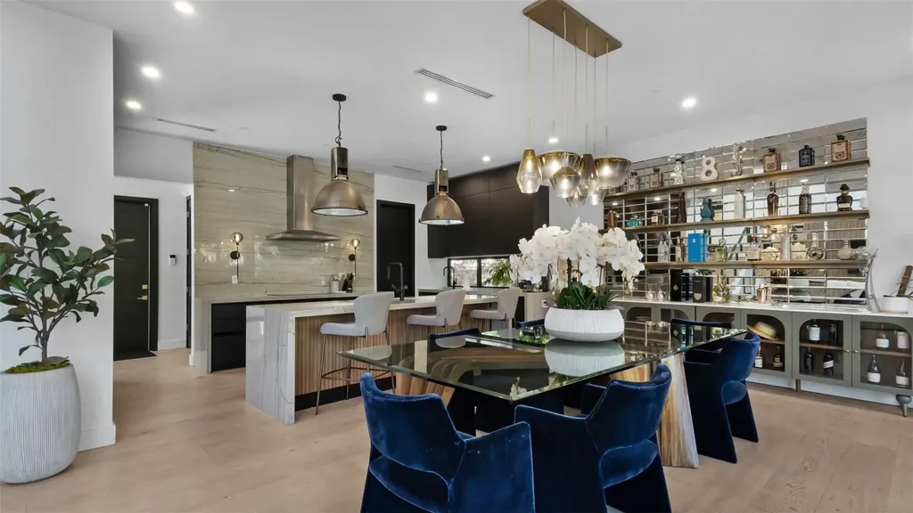 823 Ponce De Leon Drive Fort Lauderdale FL 33316