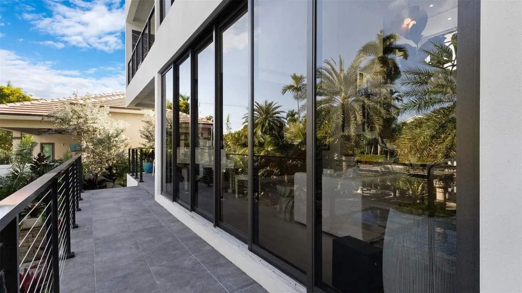 823 Ponce De Leon Drive Fort Lauderdale FL 33316