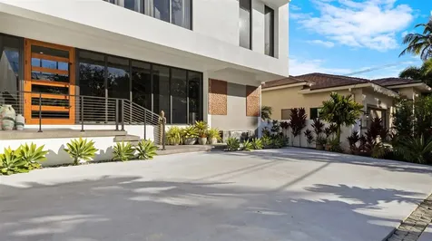 823 Ponce De Leon Drive Fort Lauderdale FL 33316