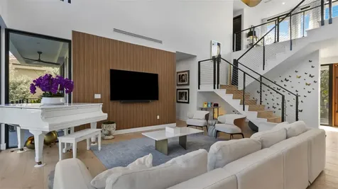 823 Ponce De Leon Drive Fort Lauderdale FL 33316