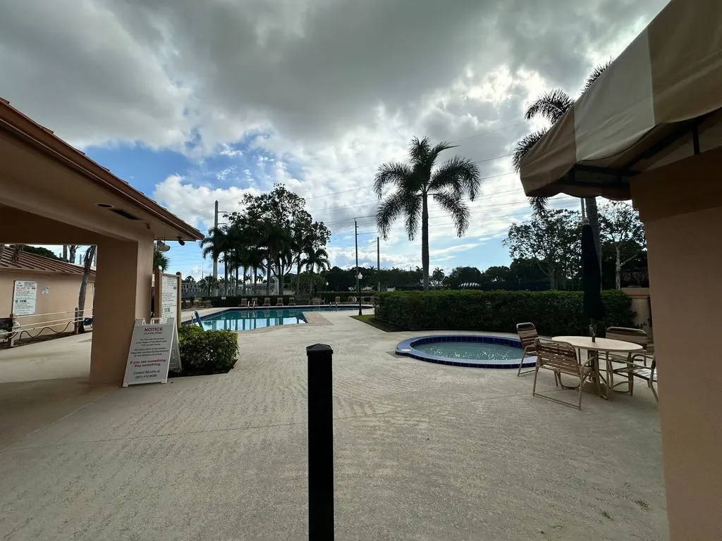 5718 57th Way West Palm Beach FL 33409