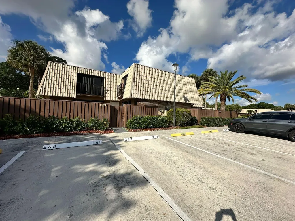 5718 57th Way West Palm Beach FL 33409