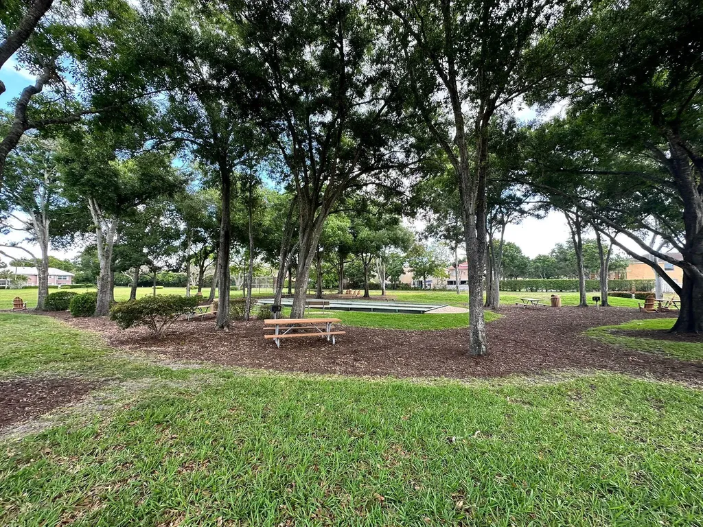 5718 57th Way West Palm Beach FL 33409