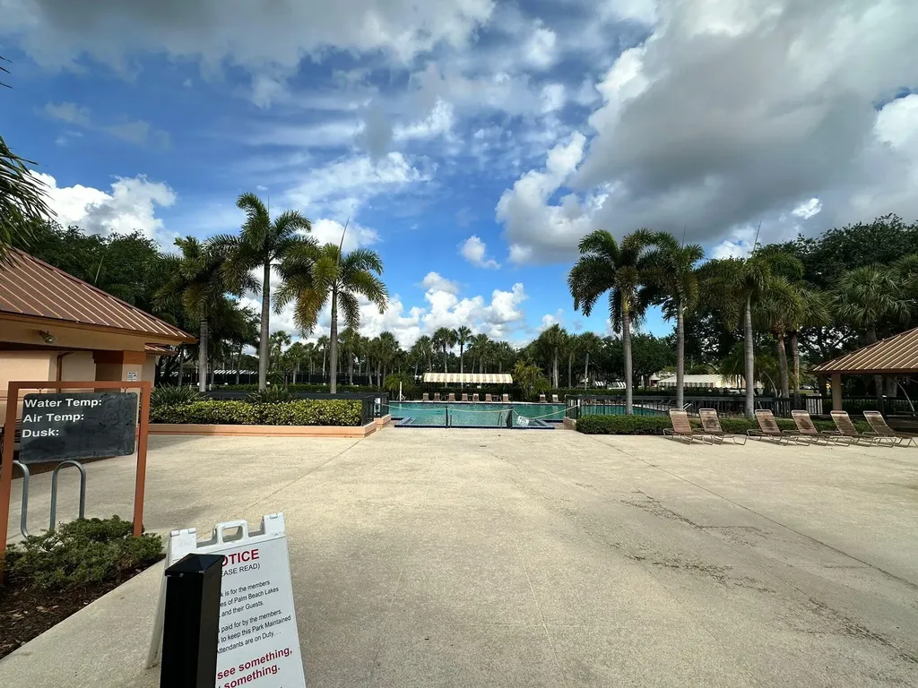 5718 57th Way West Palm Beach FL 33409