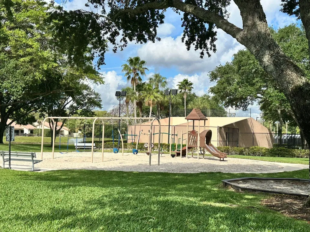 5718 57th Way West Palm Beach FL 33409