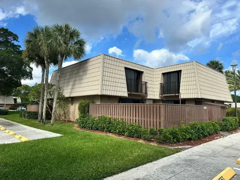 5718 57th Way West Palm Beach FL 33409