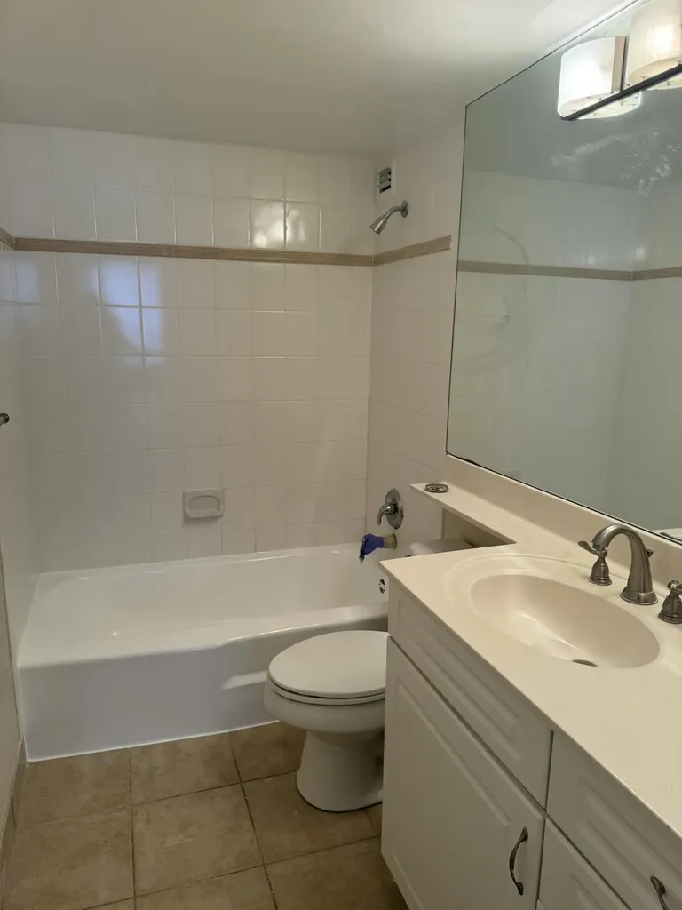 1000 Spanish River Road Boca Raton FL 33432