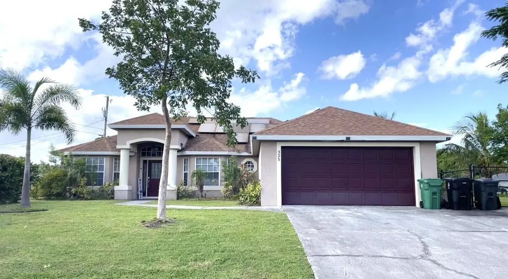 523 SW Gale Lane Port St Lucie FL 34953