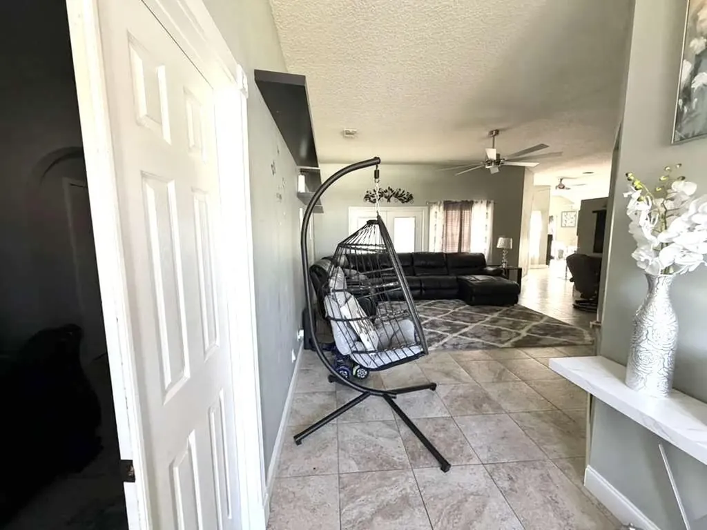 523 SW Gale Lane Port St Lucie FL 34953