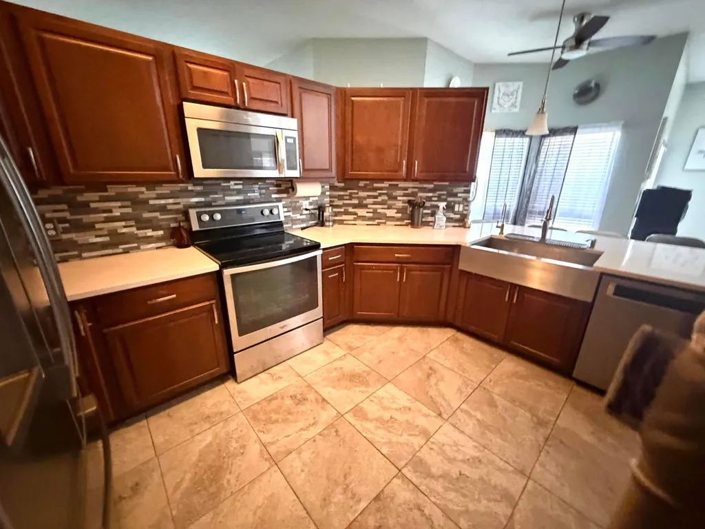 523 SW Gale Lane Port St Lucie FL 34953