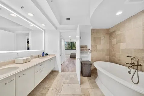 333 Las Olas Way Fort Lauderdale FL 33301