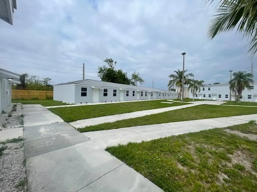 4393 Windsor Avenue West Palm Beach FL 33407
