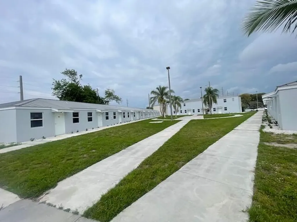 4393 Windsor Avenue West Palm Beach FL 33407