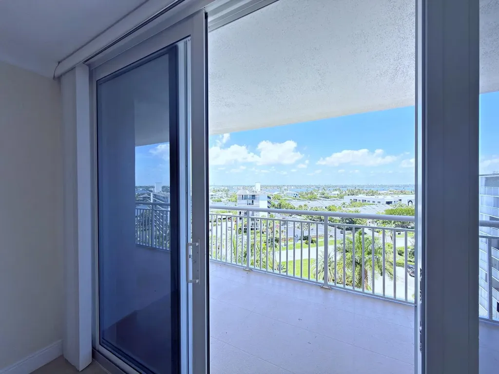 3546 S Ocean Boulevard South Palm Beach FL 33480