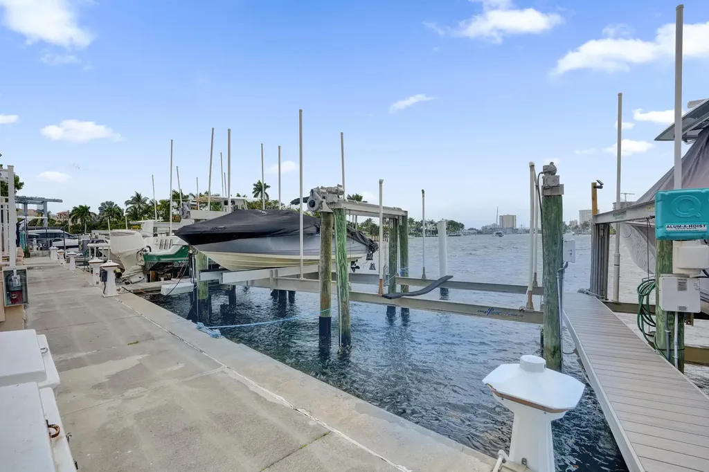 740 S Federal Highway Pompano Beach FL 33062