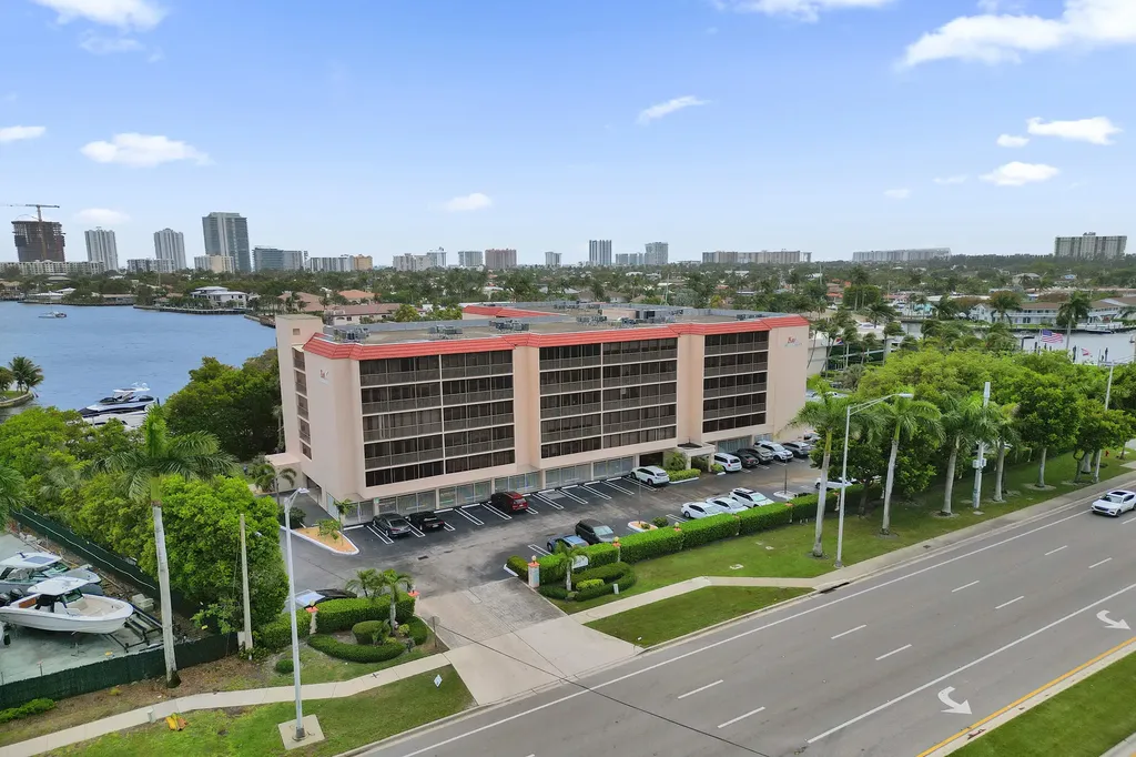 740 S Federal Highway Pompano Beach FL 33062
