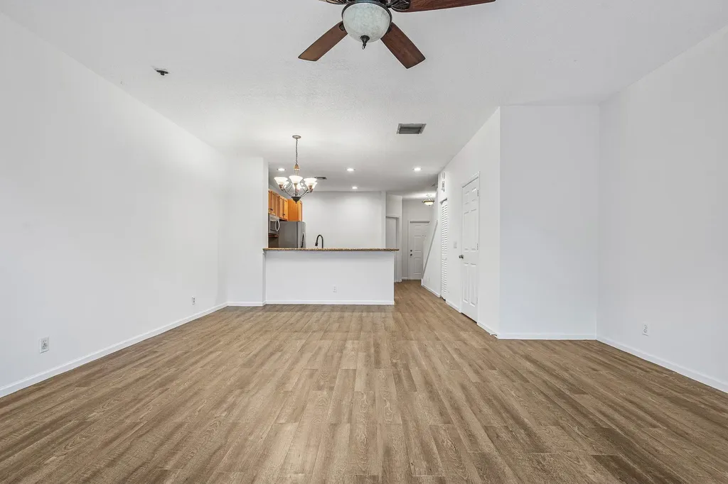 9049 Tremezzo Lane Boynton Beach FL 33472