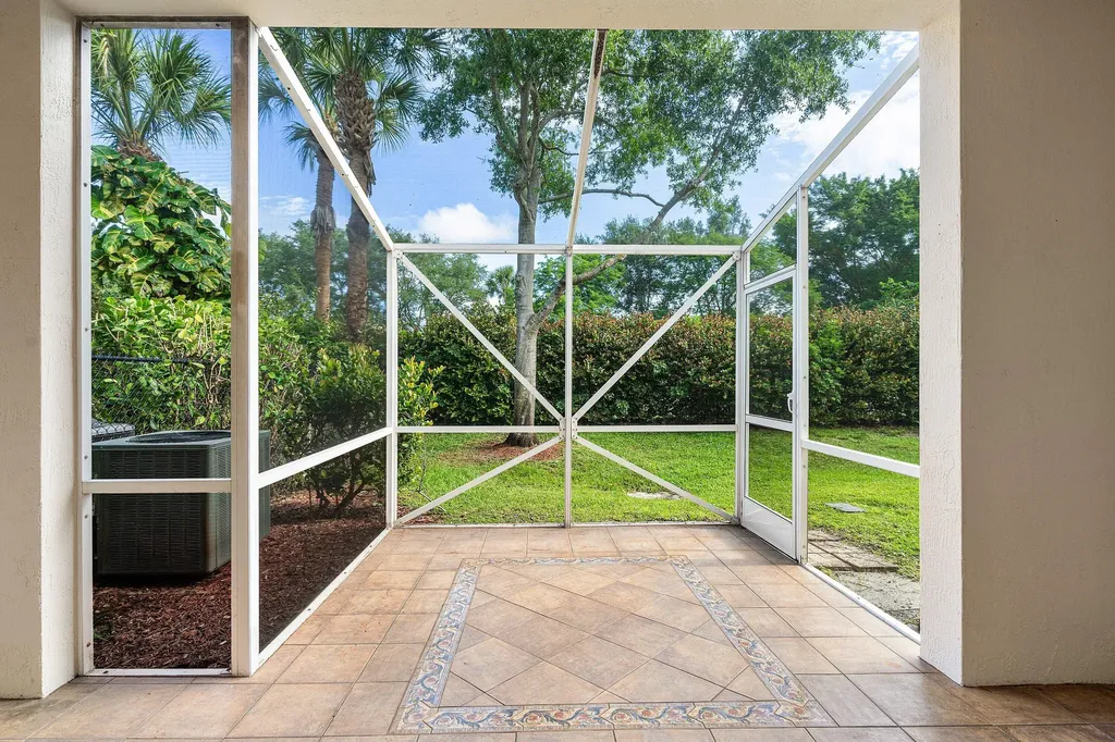 9049 Tremezzo Lane Boynton Beach FL 33472