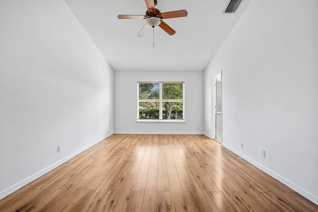 9049 Tremezzo Lane Boynton Beach FL 33472