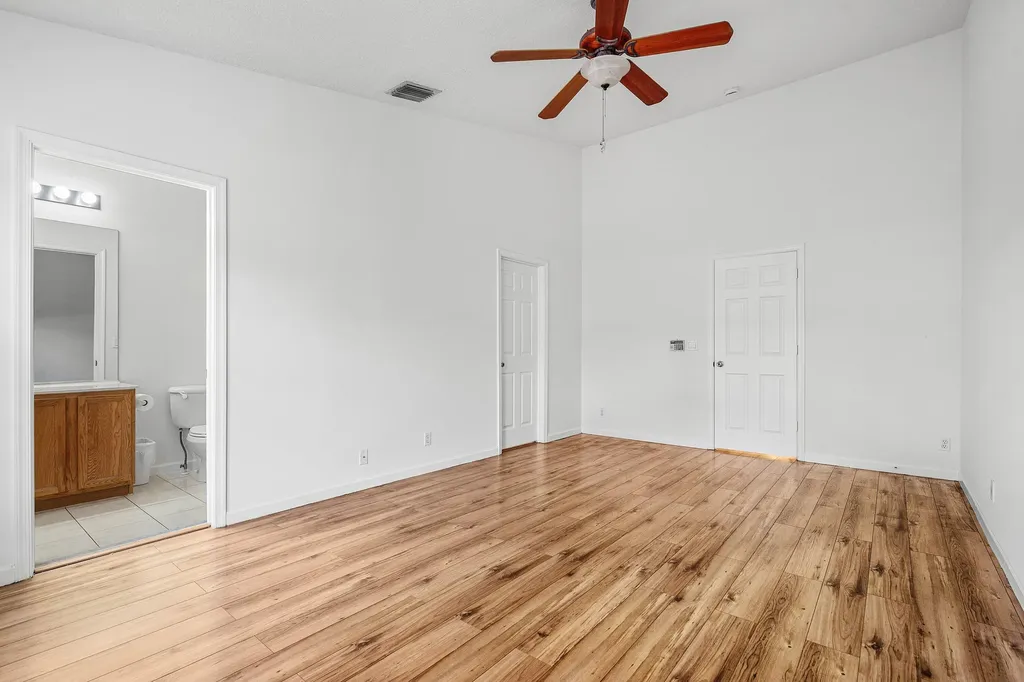 9049 Tremezzo Lane Boynton Beach FL 33472